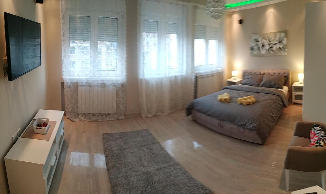 Savski Lux Belgrado Esterno foto
