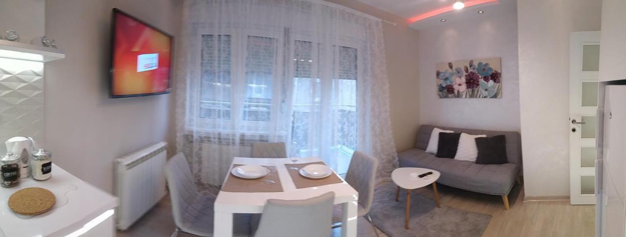 Savski Lux Belgrado Esterno foto